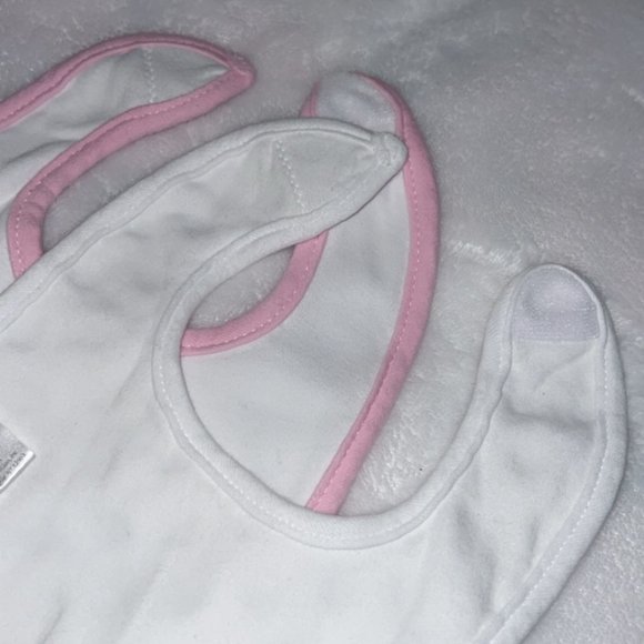 Hudson Baby 2 Pack of Baby Bibs NWOT - Picture 4 of 6